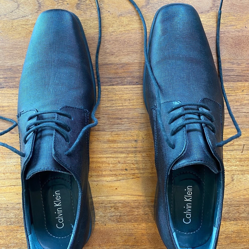 Calvin Klein size 10 black square toed men’s dress shoes
